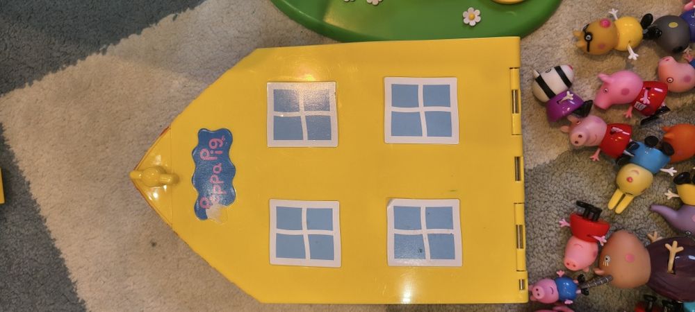 Świnka Peppa, Pig, plac zabaw, domek, kawiarnia, samochód, figurki
