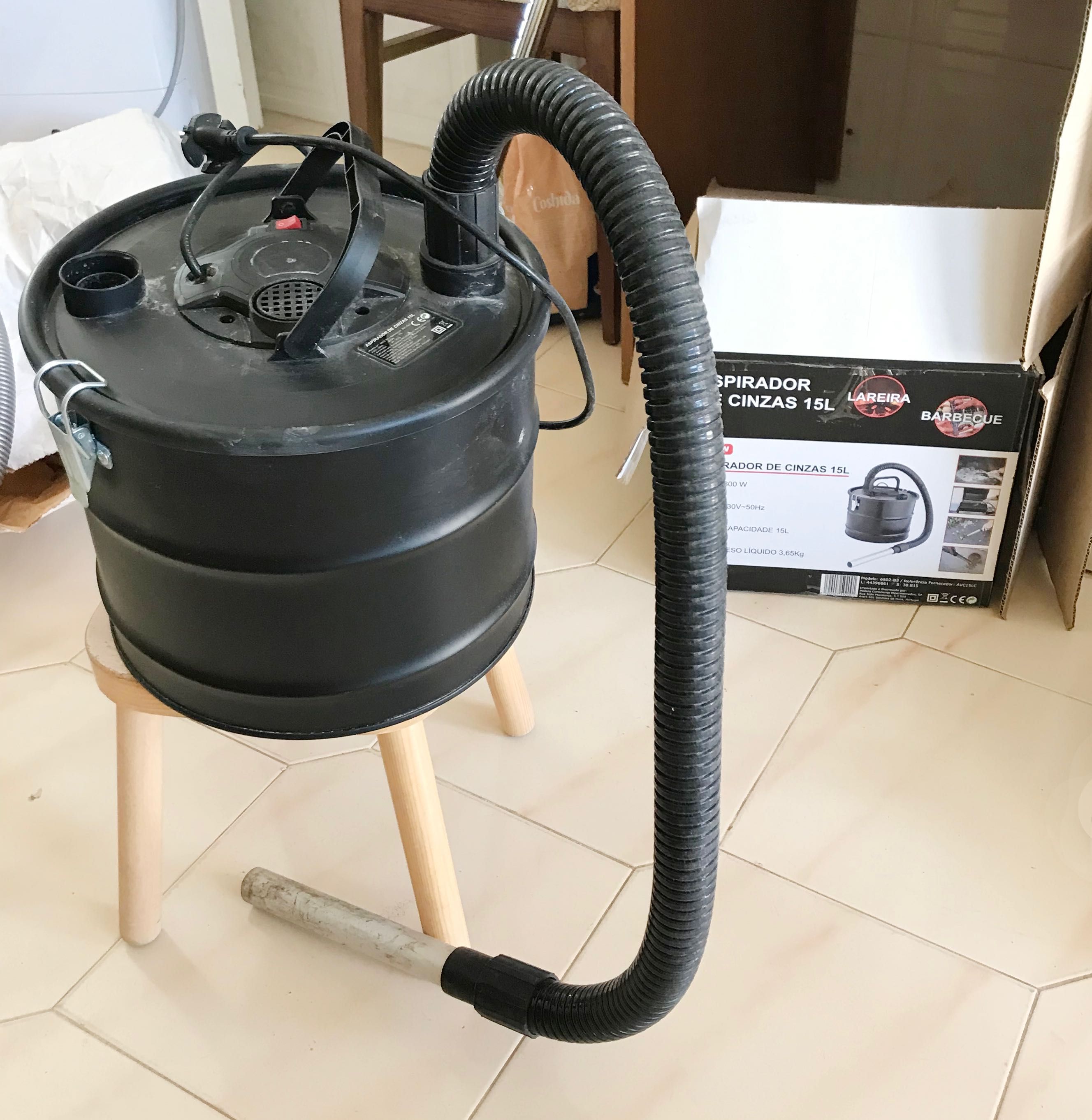 Salamandra antiga de ferro + oferta aspirador cinzas