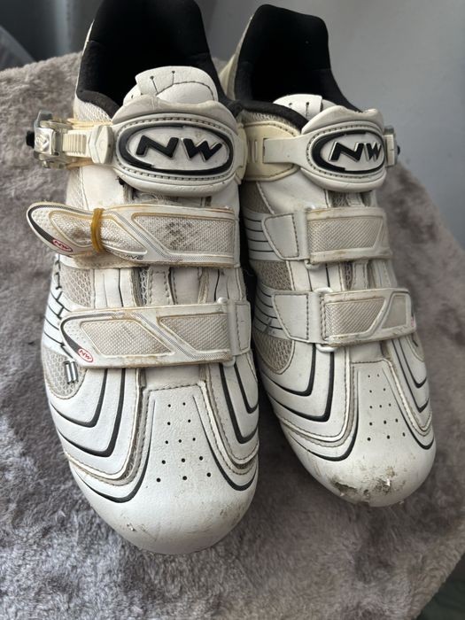 Buty szosowe NorthWave r.46 karbon