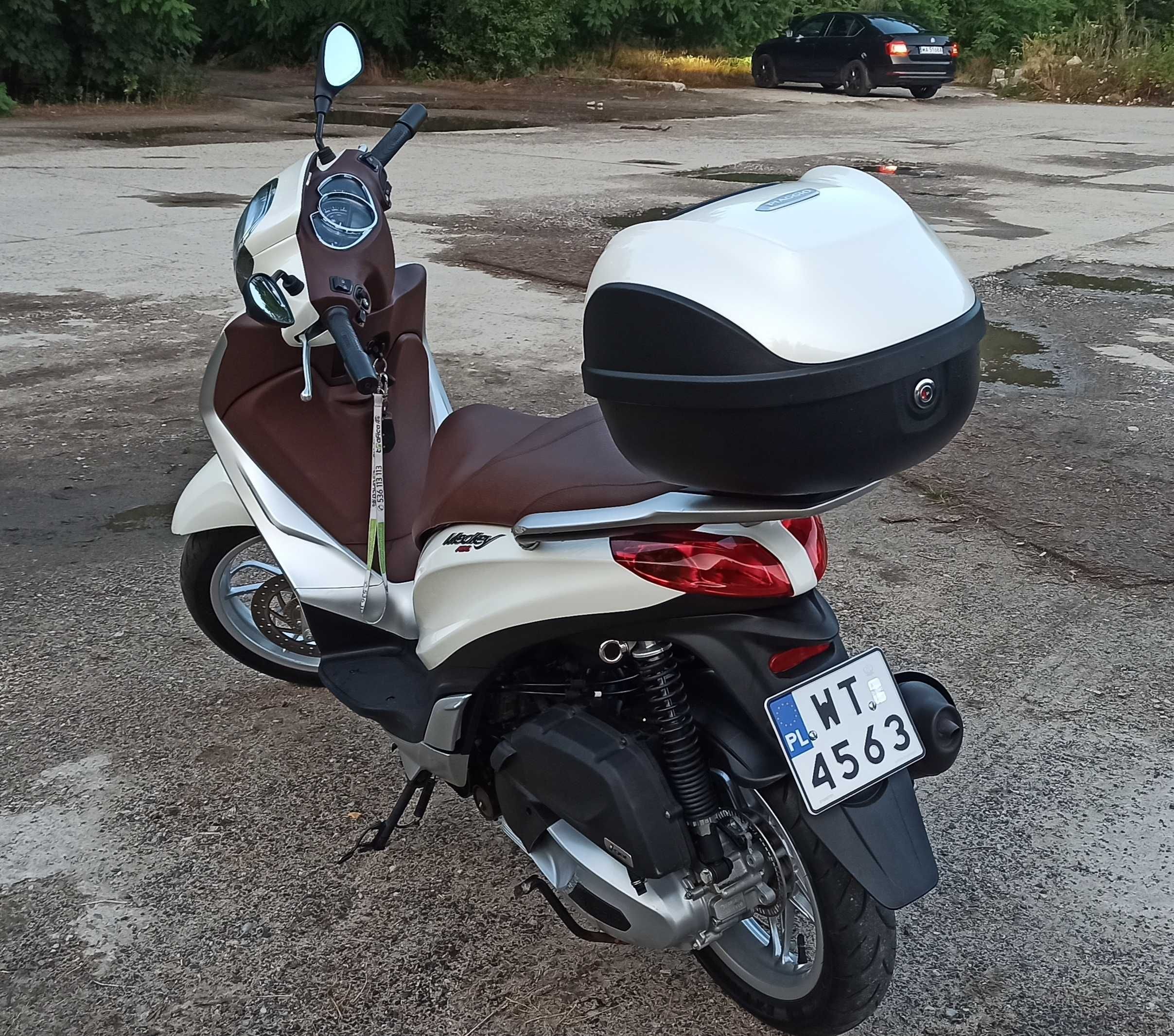 Skuter Piaggio Medley 125 ABS 2016 licznik 3000km 2,5l/100 po przegląd