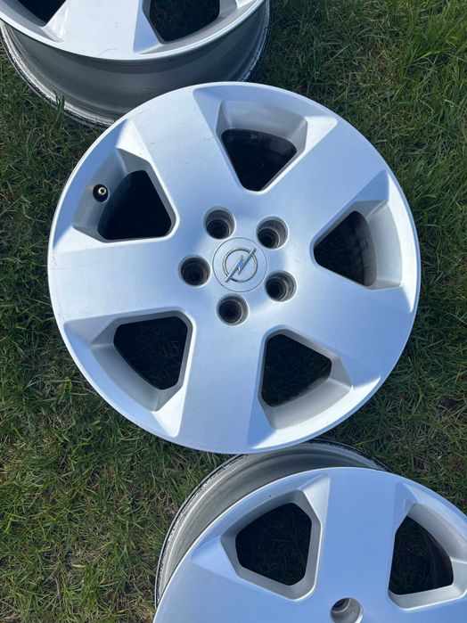 Okazja felgi aluminiowe OPEL VECTRA 6,5Jx16 5x110 ET41