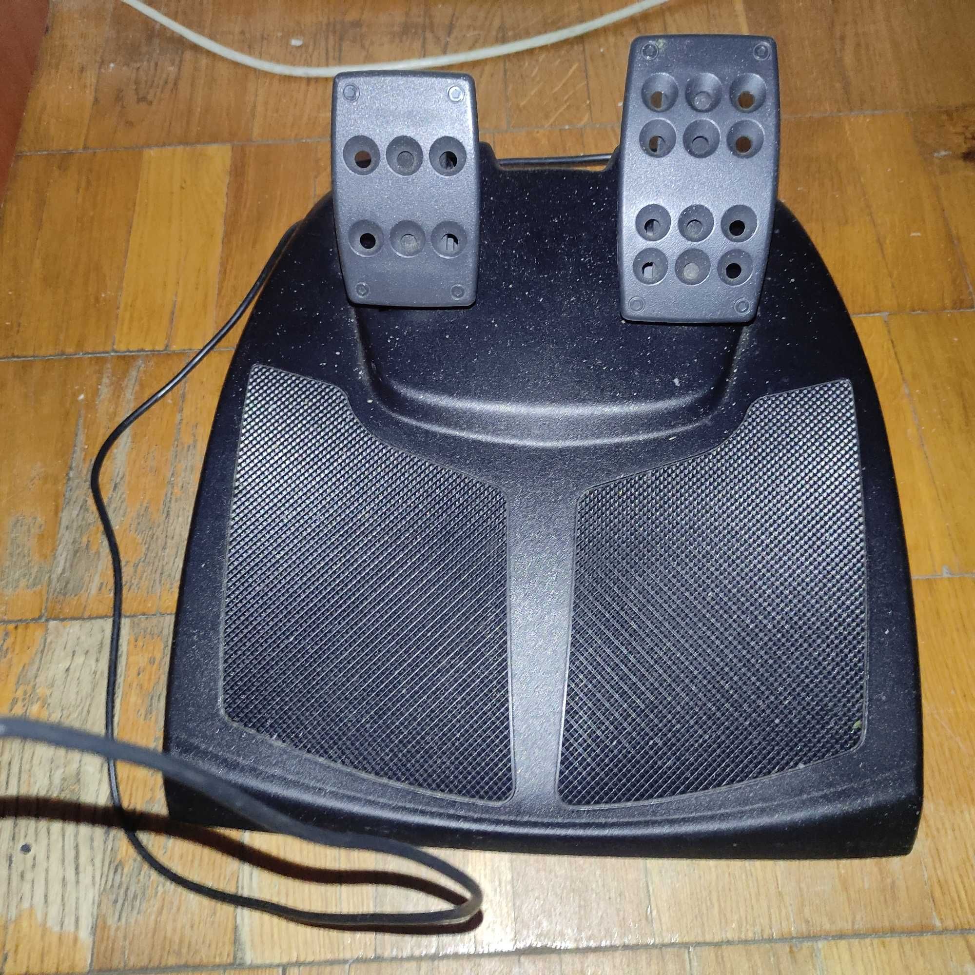 Легендарный игровой руль Logitech MOMO Racing