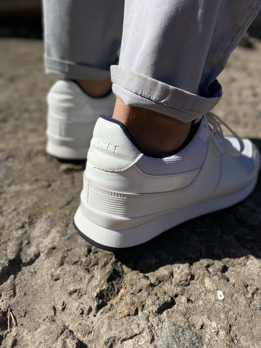 Кросівки чоловічі, кроссовки белые