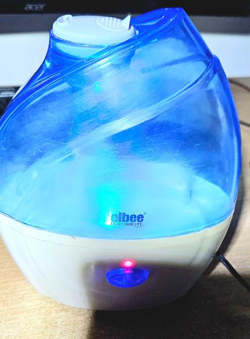 Увлажнитель воздуха Elbee EL-24701 с ночником(подсветкой)