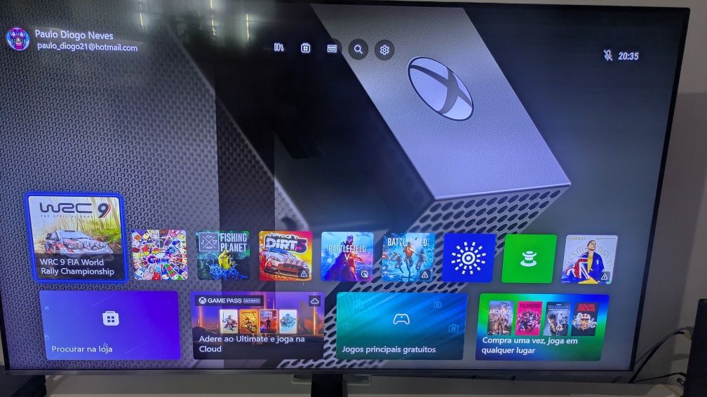 XBOX ONE X 1TB + Jogos + Blu-rays