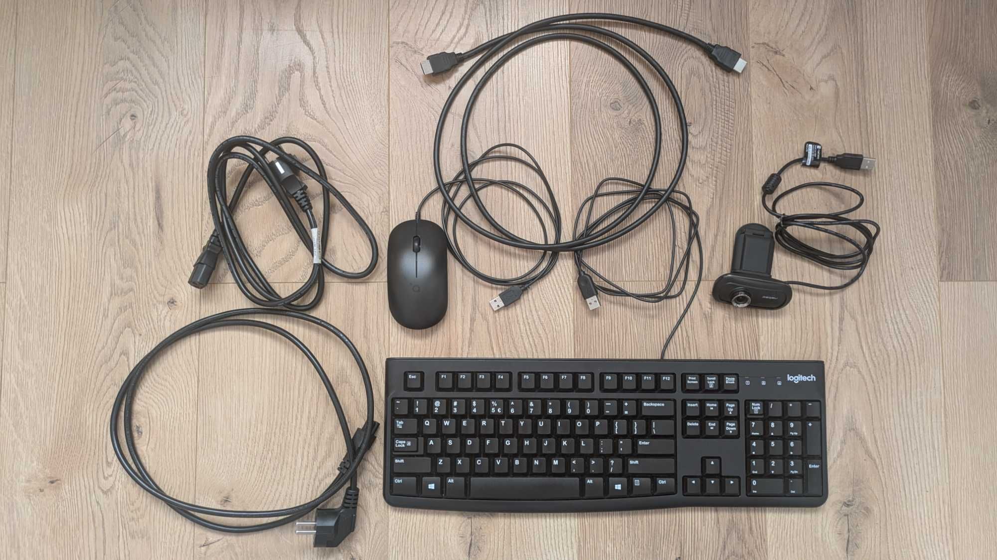 Zestaw komputerowy Lenovo ThinkCentre +monitor Philips 22" +akcesoria