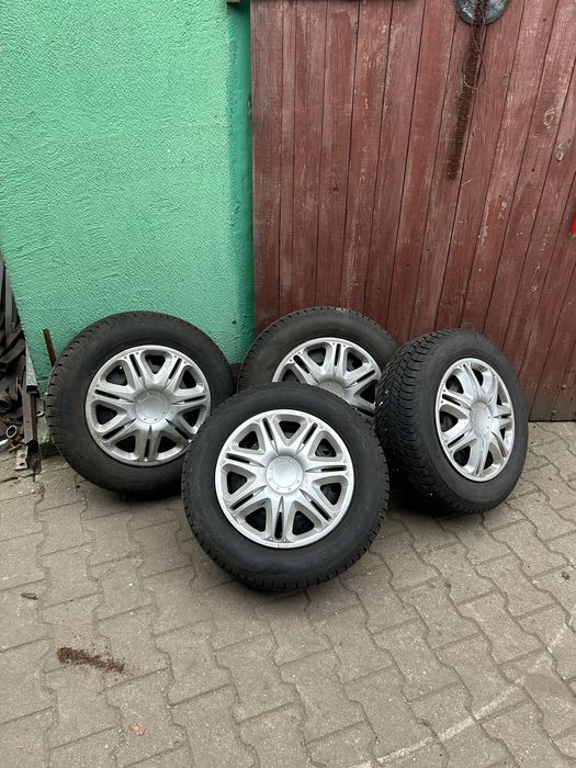 Kompletne koła z oponami zimowymi Dębica  15 cali Peugeot