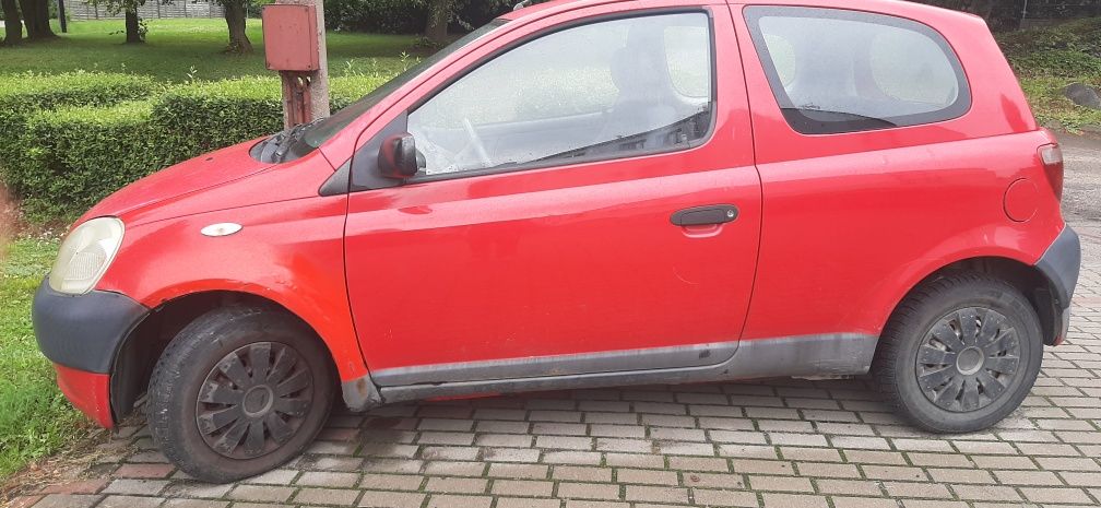 Toyota Yaris bez przeglądu technicznego