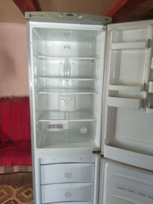 Холодильник LG б/у