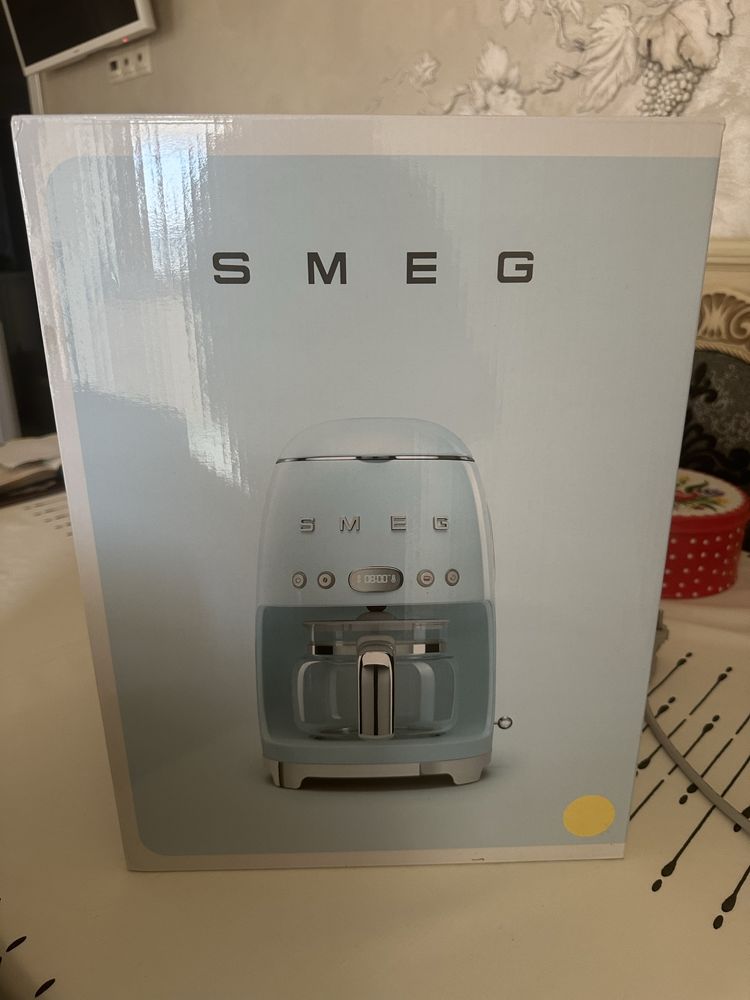 Крапельна кавомашина Smeg