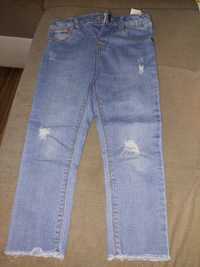 Spodnie jeans z przetarciami Zara 104