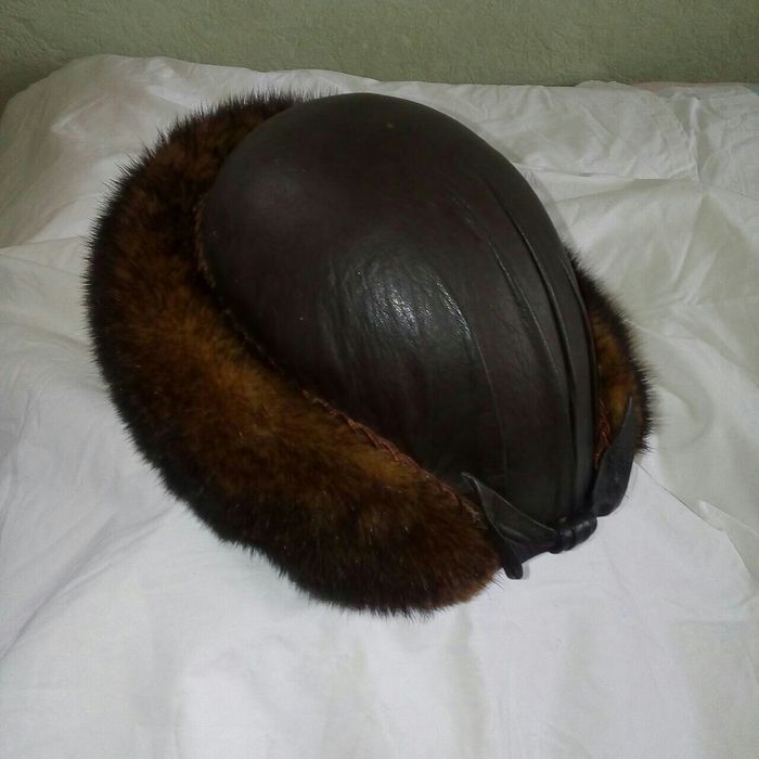 Норковая,кожанная женская зимняя шапка практически не ношеная-