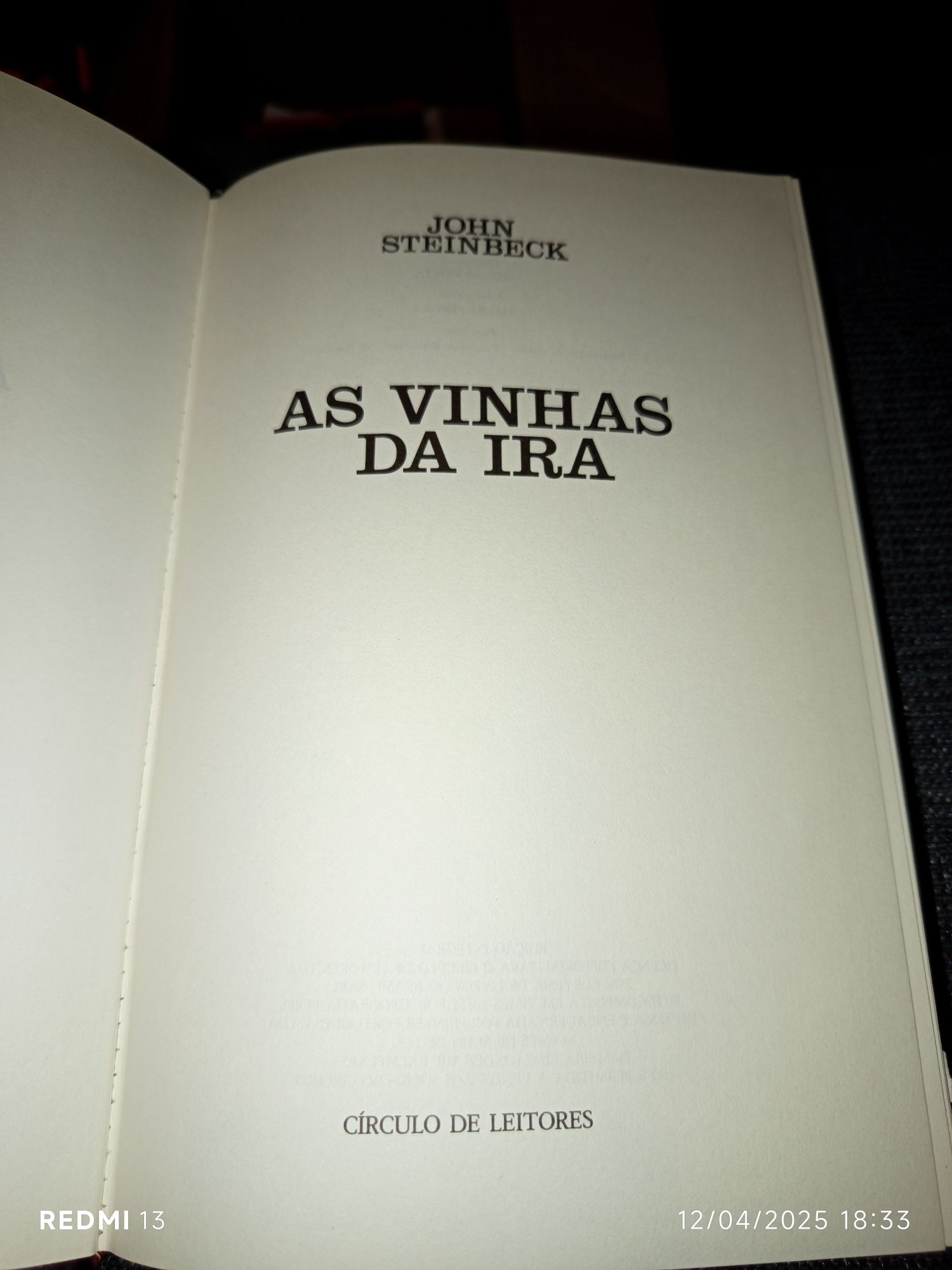 Livro de capa dura As Vinhas da Ira de John Steinbeck