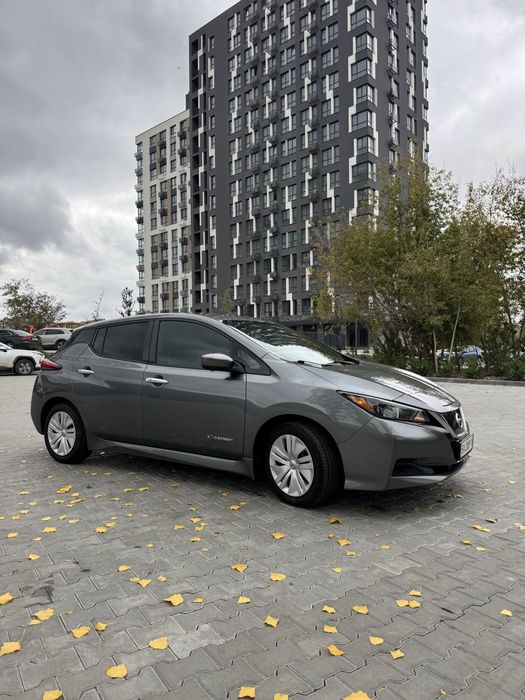 Nissan Leaf 2018 Ніссан Ліф