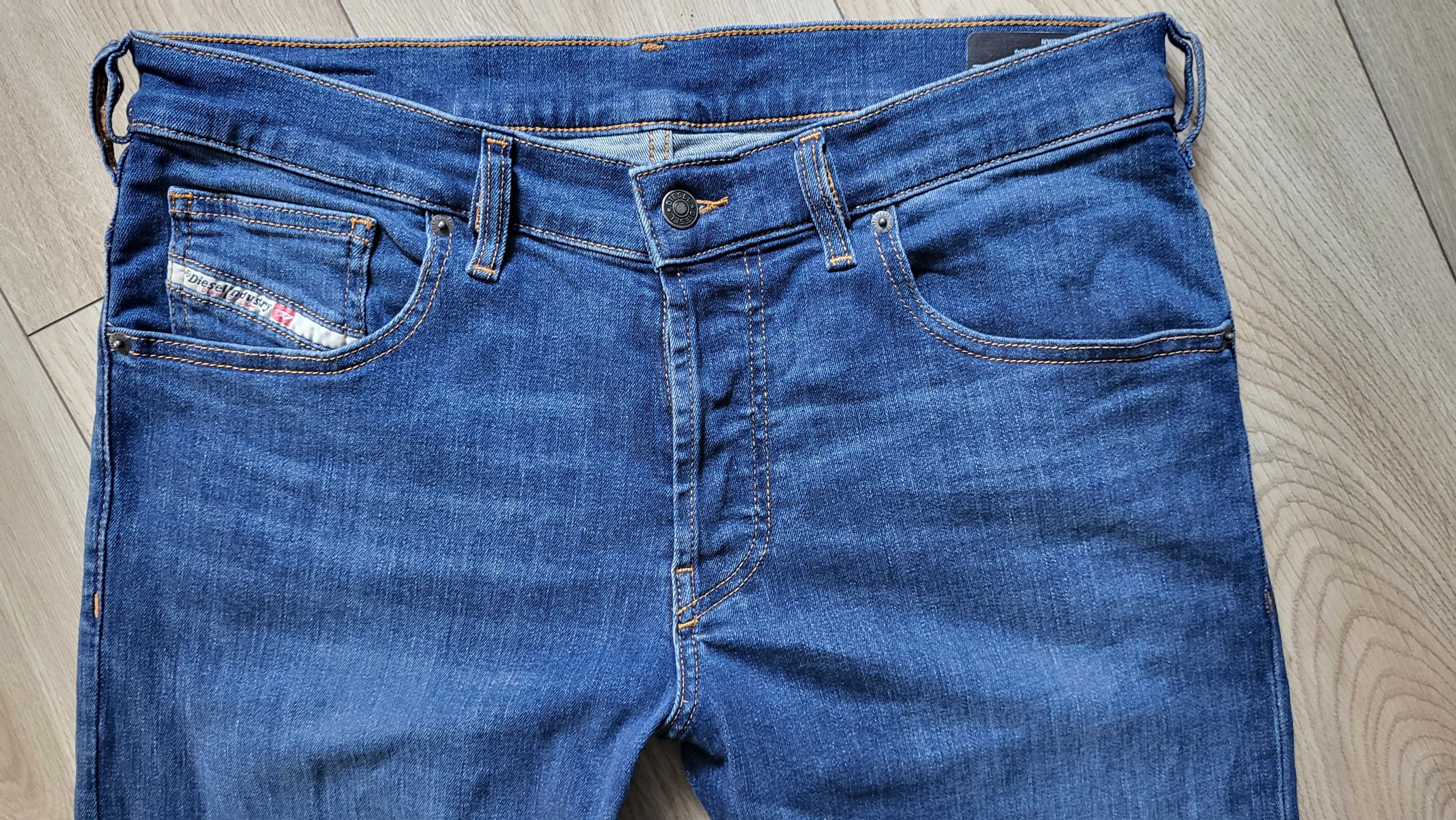 Diesel yennox tapered spodnie jeans w32 L34