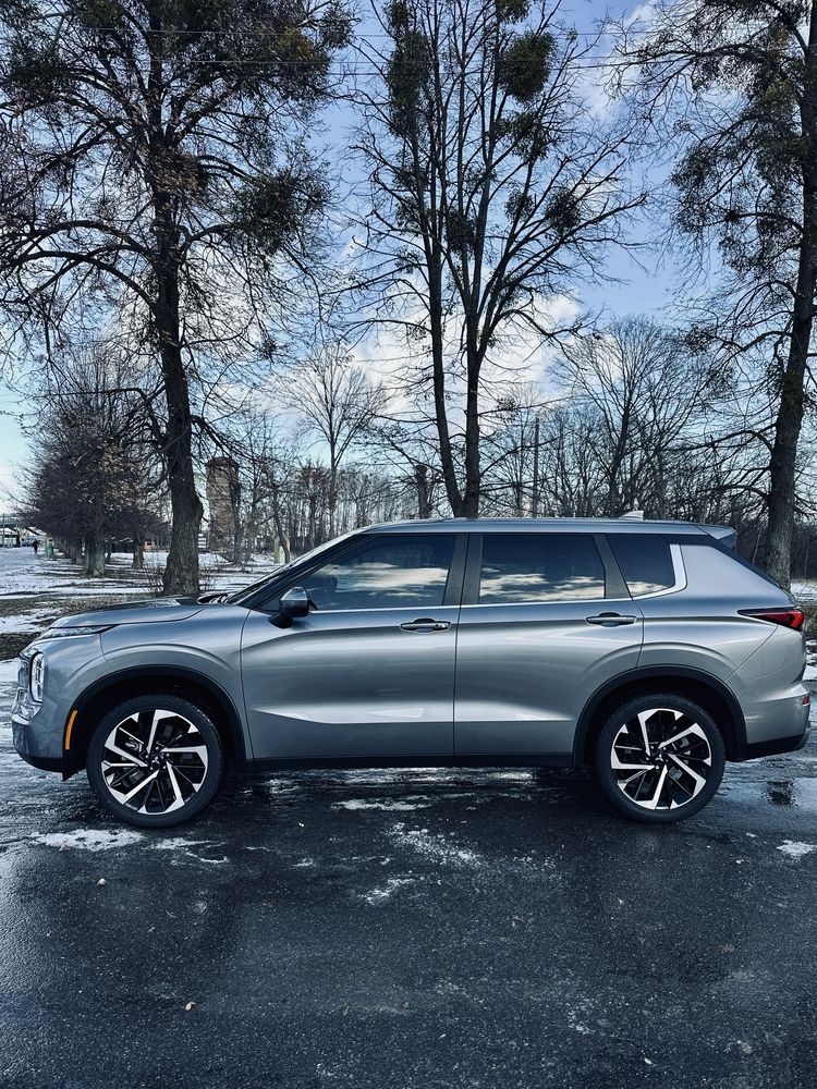 mitsubishi outlander 4 2022/2023