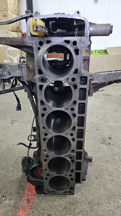 Блок m30b35 колінвал маслостакан