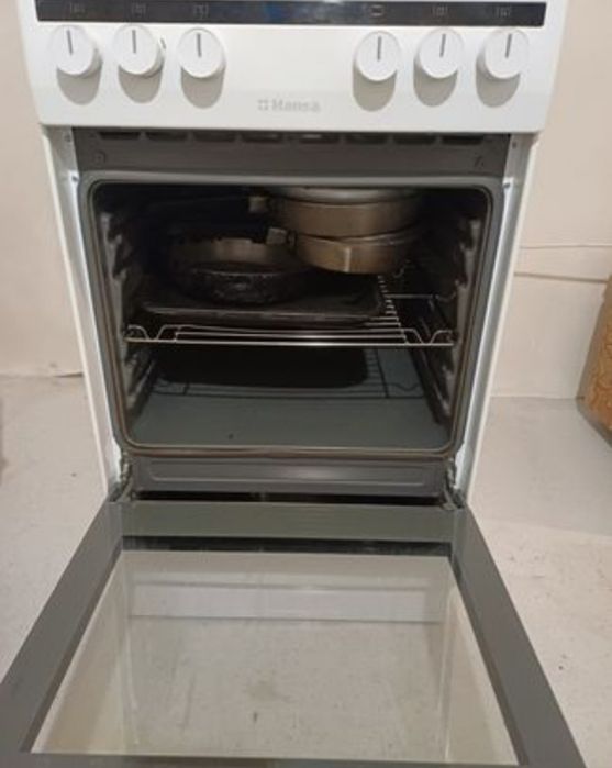 Продаю плиту газову Hansa