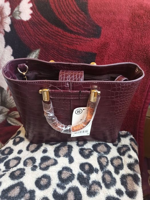 Torebka kuferek burgundowa, Orsay