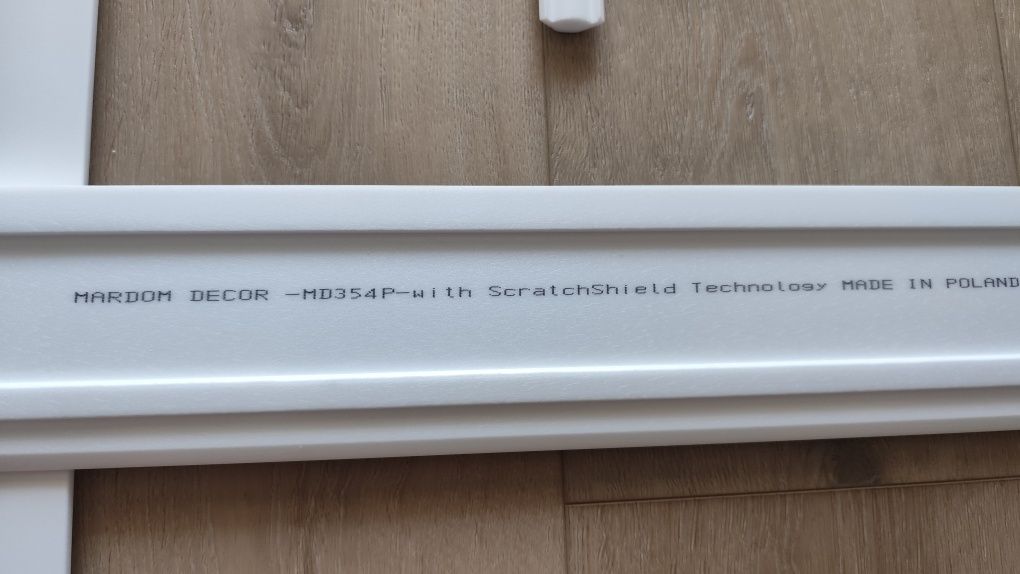 Dekoracyjna listwa przypodłogowa lakierowana MD354 11 cm Mardom Decor