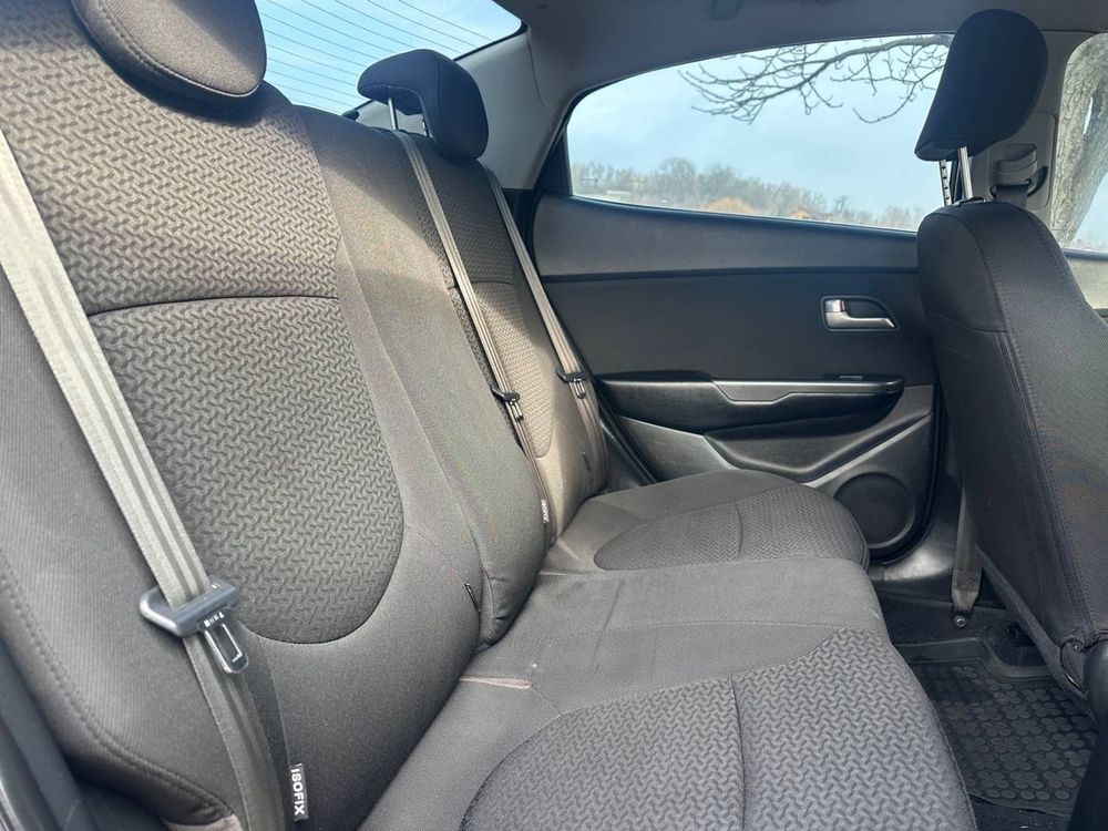 Kia Rio 1.6; 2012 року