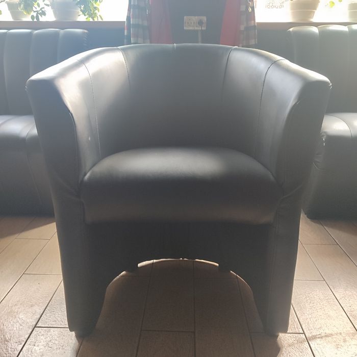 Продам крісла для ресторану або дому