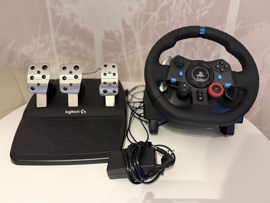 Kierownica Logitech G29 PC/PS4/PS5 - stan jak nowy!