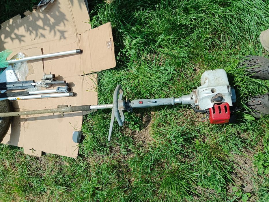 Комбісистема Ikra Mogatec IBKH 33. Тример.