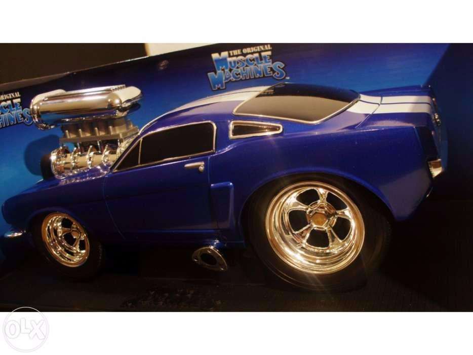 1/18 Mustang 1966 Extreme tuning Muscle Machines - NOVO