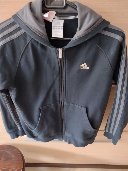 Młodzieżowa bluza adidas 146/152.
