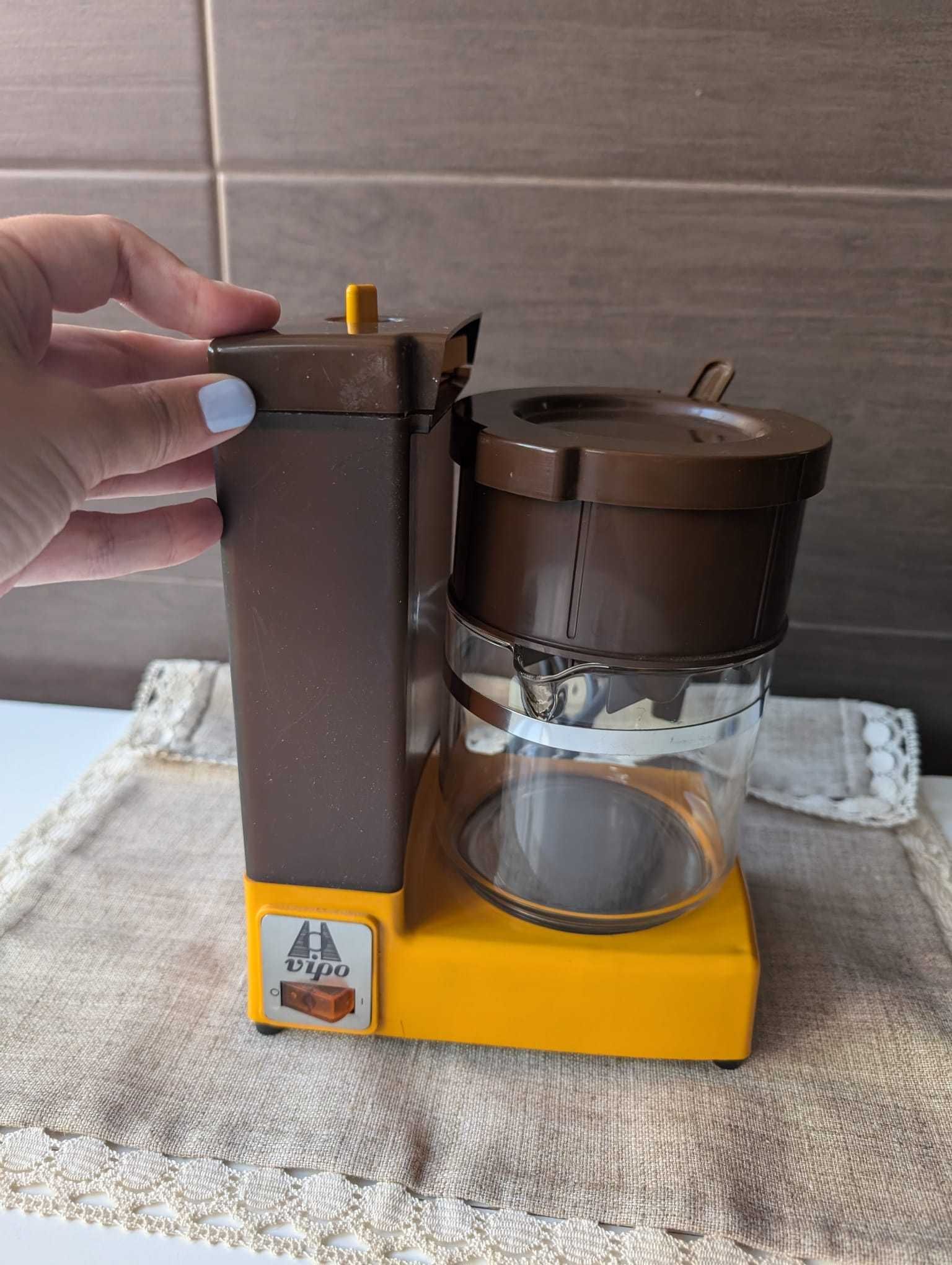Máquina de Café Vintage, marca VIPO