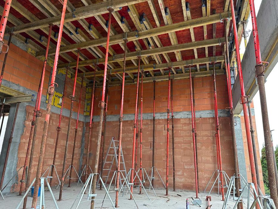 Szalunek stropowy 100m2 stemple podpory dźwigary korony sklejka