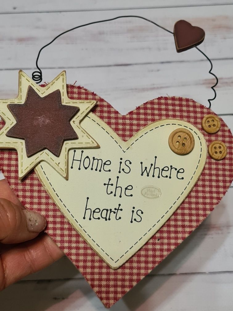 Декоративная картина-табличка "Home is where the heart is"