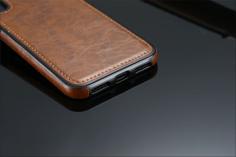 Capa em Pele para iPhone X e Samsung S9