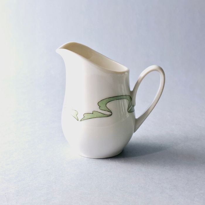 hutschenreuther piękny mlecznik porcelanowy dzbanuszek
