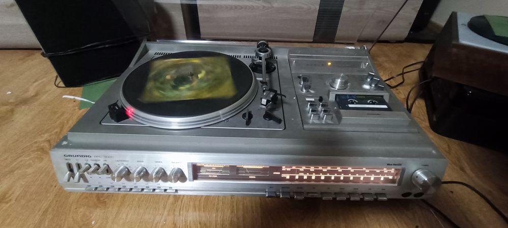 Stary gramofon grundig