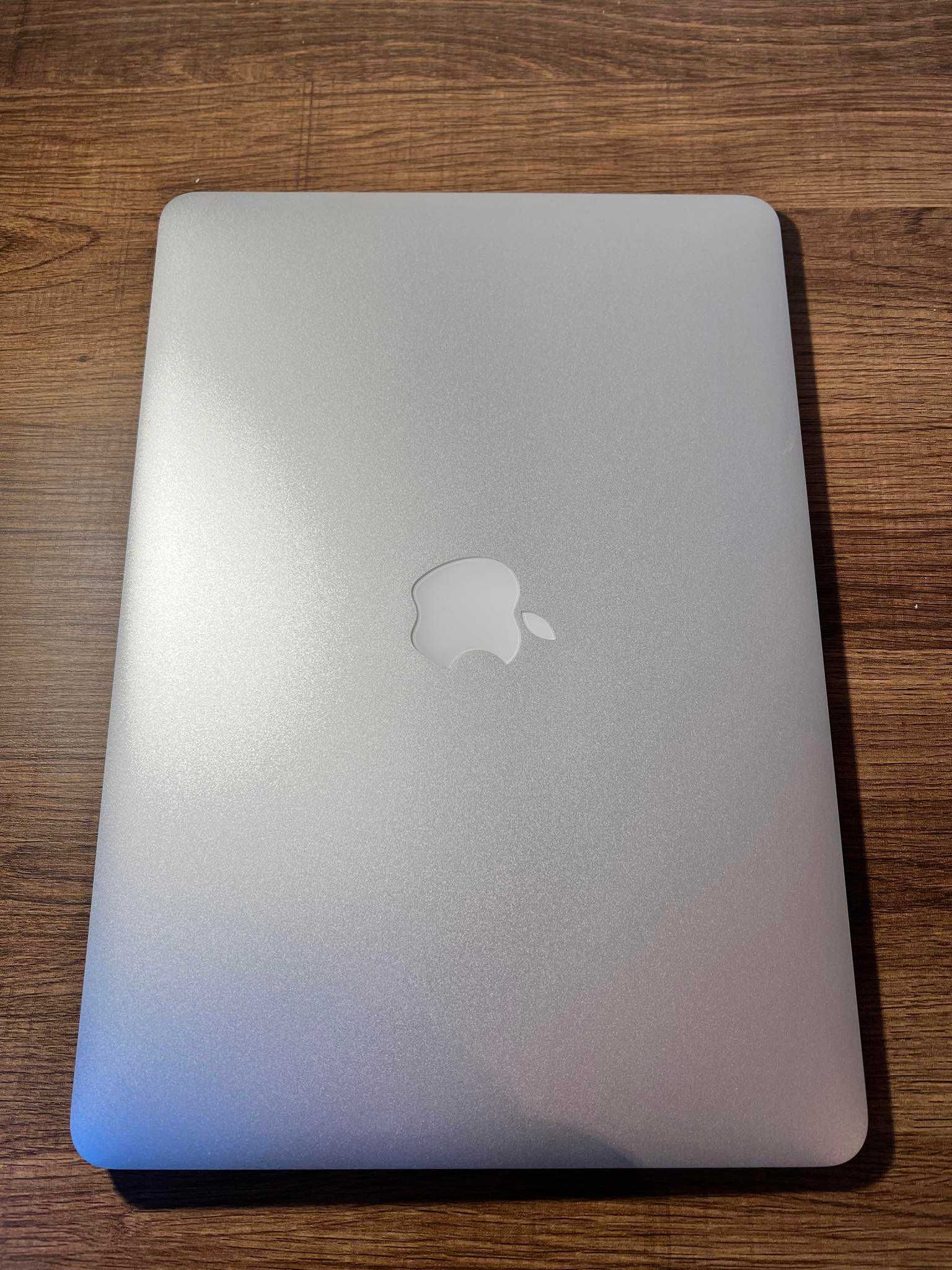 Macbook Air 13 8/128GB 2017