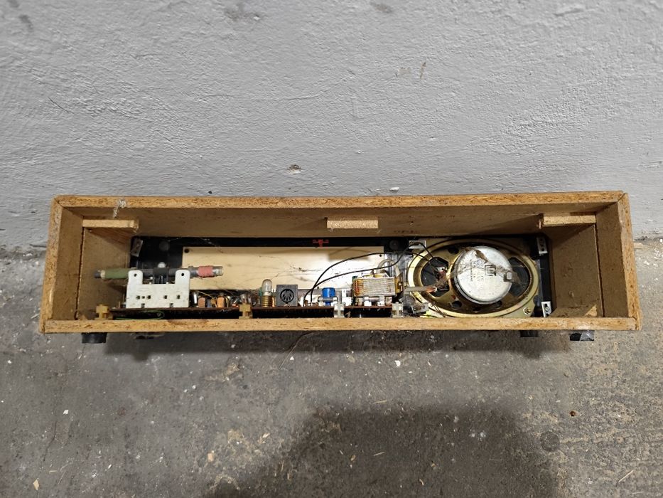 Radio Unitra Narew Wsi Odnowa PRL Uszkodzone do naprawy lub na części