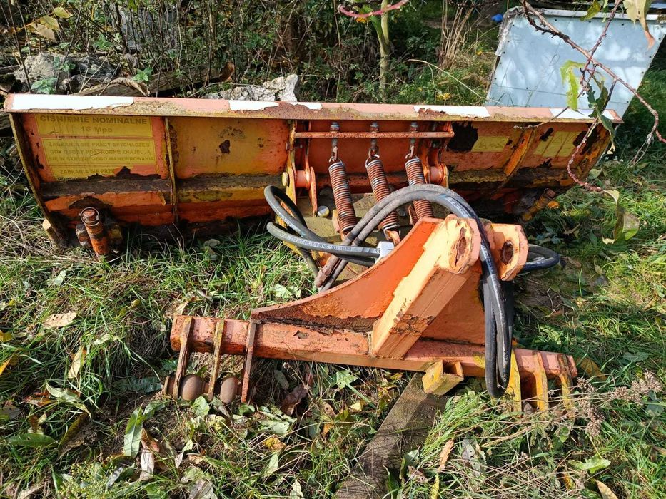 Sprzedam pług do śniegu T 217