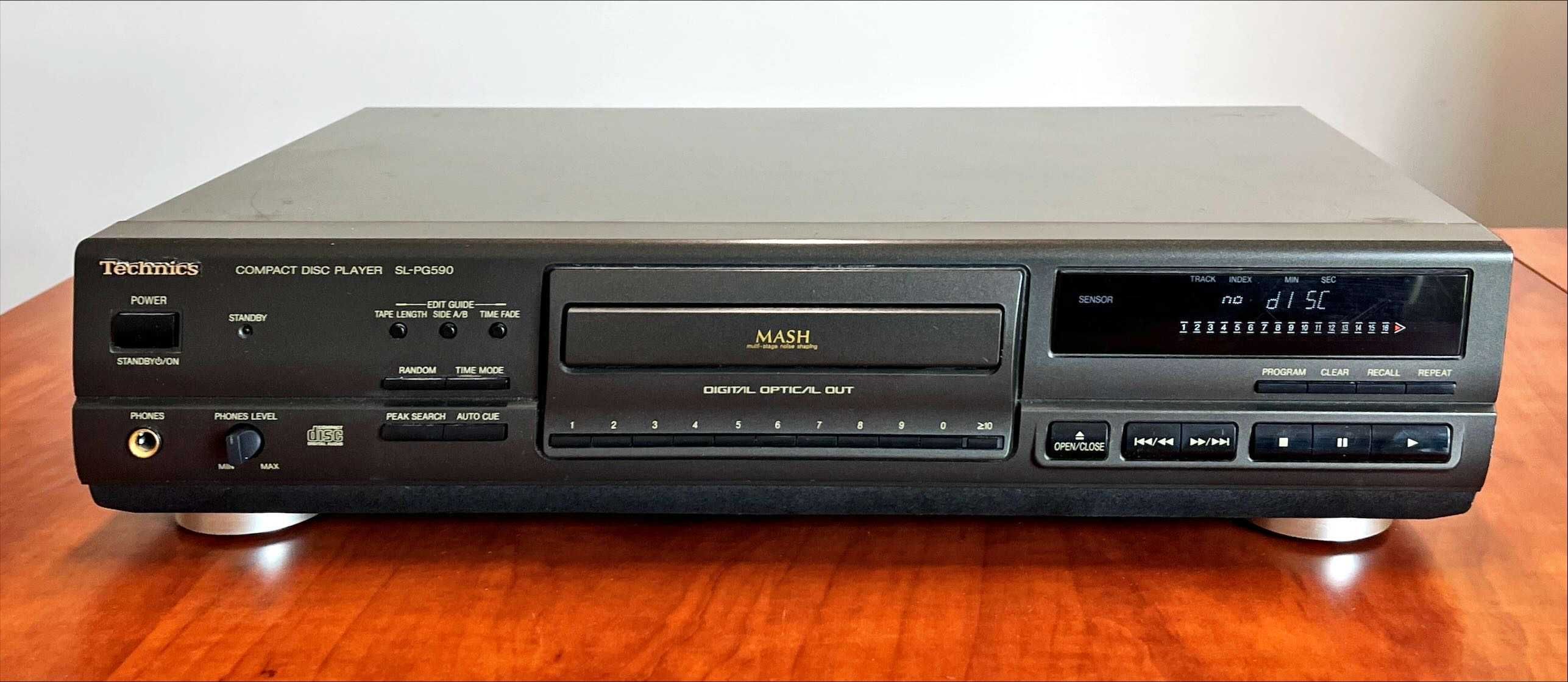 Technics Compact Disc SL-PG590