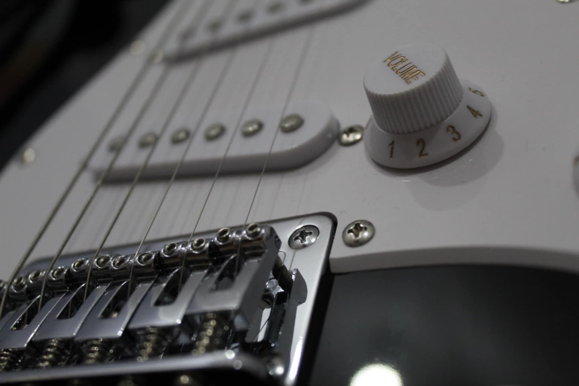Gitara elektryczn Squier+wzmacniacz Fender Champion 20