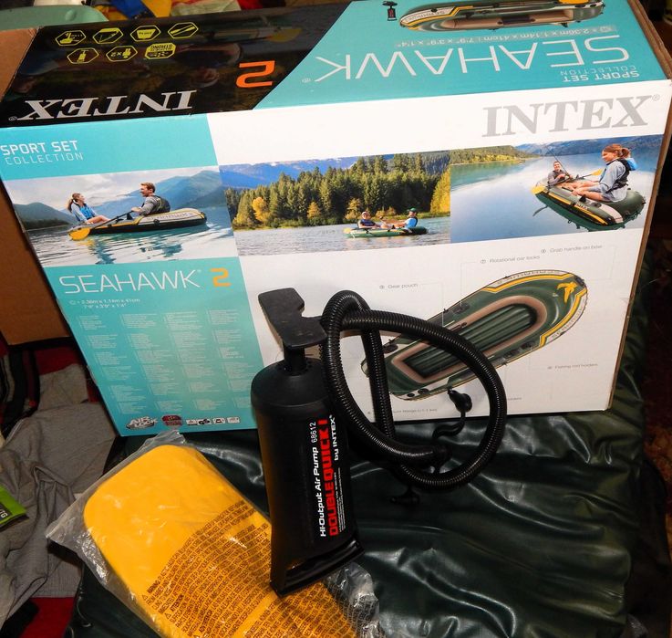 Двомісний надувний човен Intex / Надувна лодка Intex + весла + насос