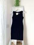 Vestido curto preto