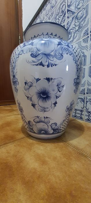 Jarrao azul e branco Faria e Bento