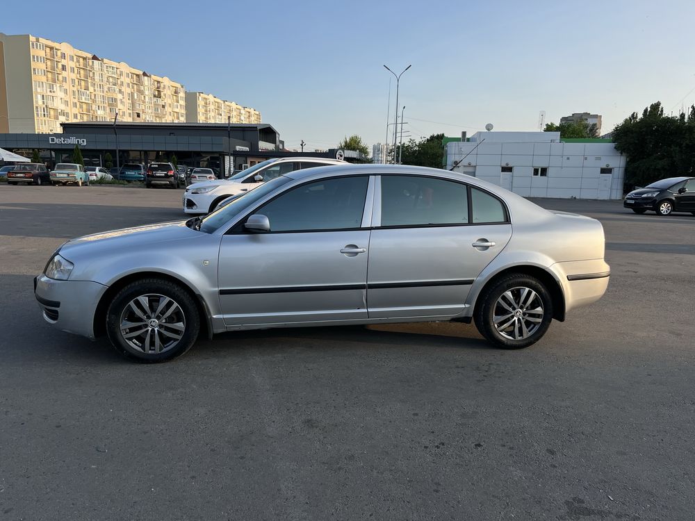 Skoda Superb 2005 (1.8 T)
