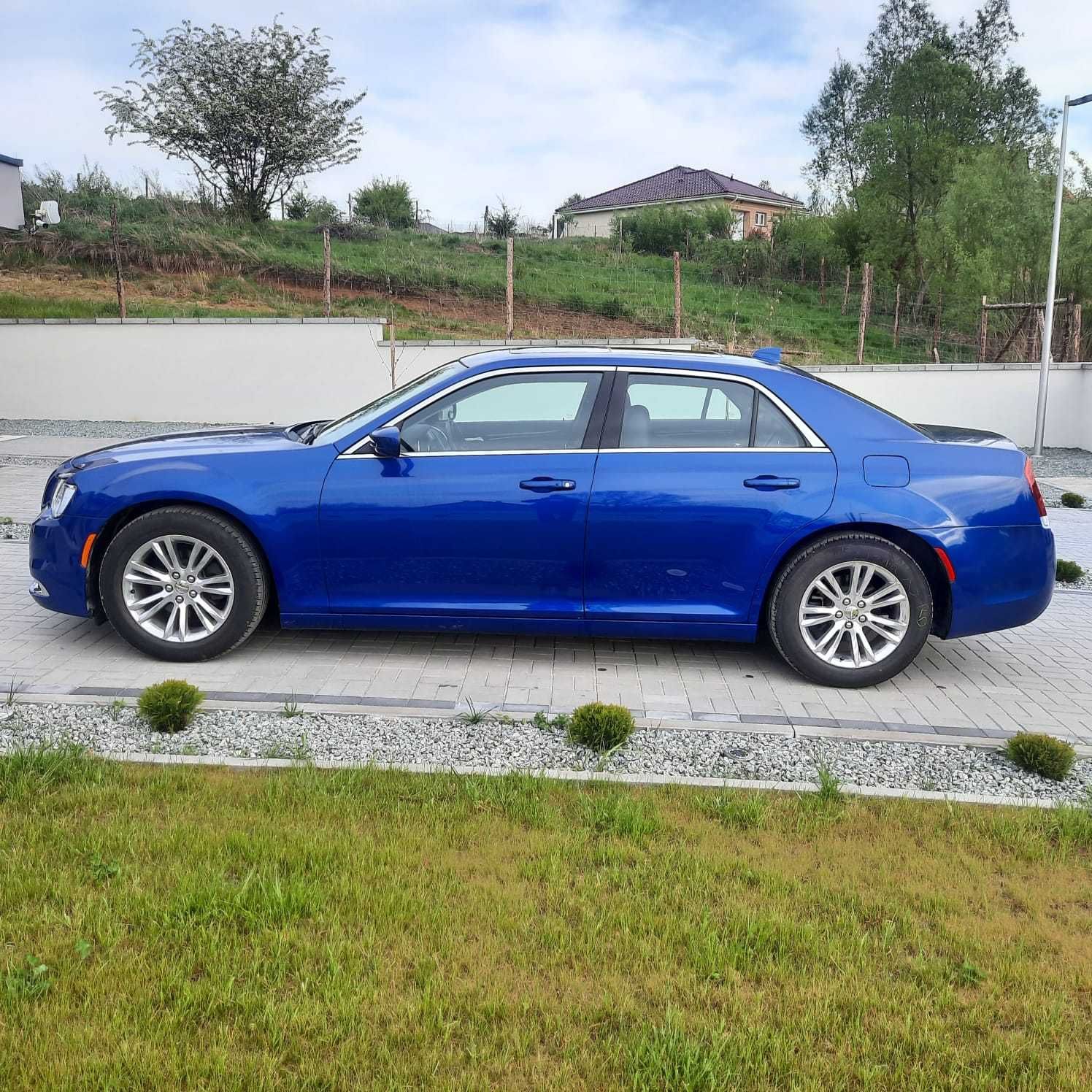 2019 Chrysler 300 Touring mały przebieg