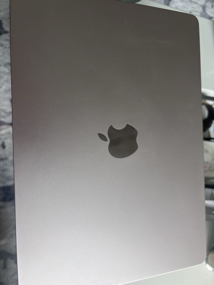 MacBook Air M2 na gwarancji