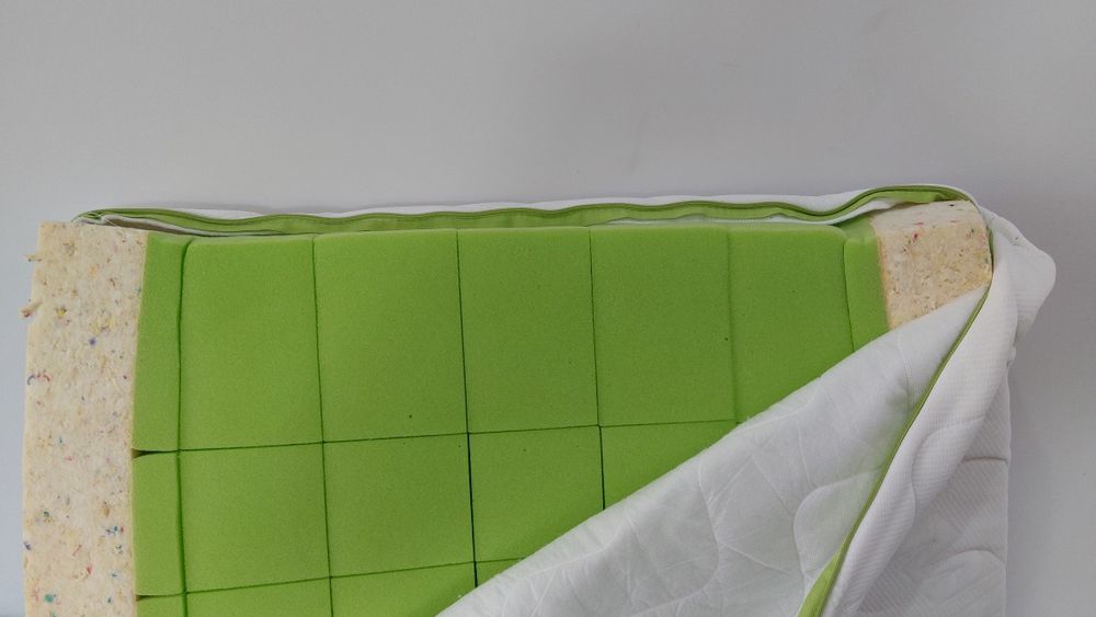 Tapczanik łóżko dziecięce Klupś 140x70 z materacem
