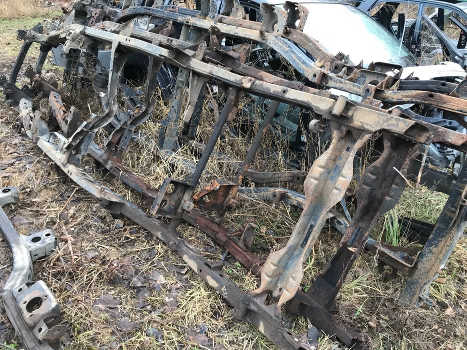 Кузов рама шасі четверть Mercedes ML 163 мерседес мл запчастини