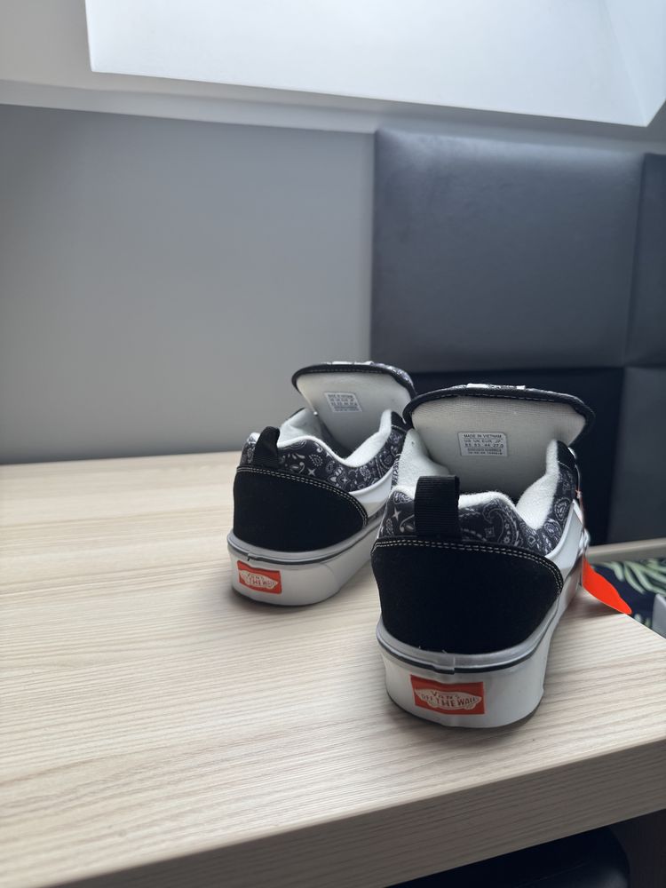 buty Vans knu Skool